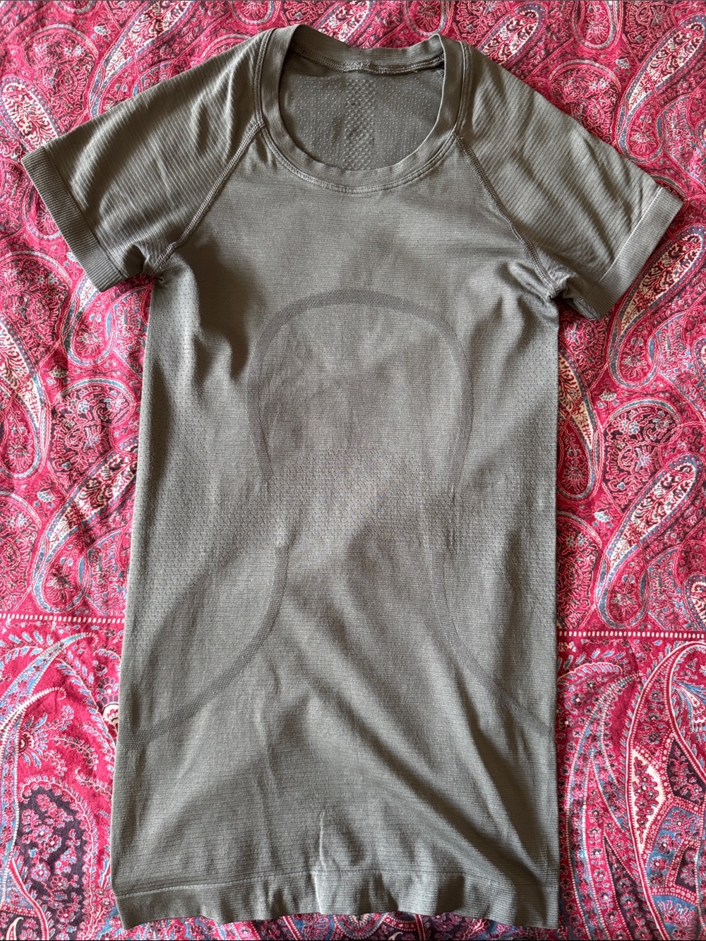 lululemon athletica Short Sleeve Tee in Olive Green